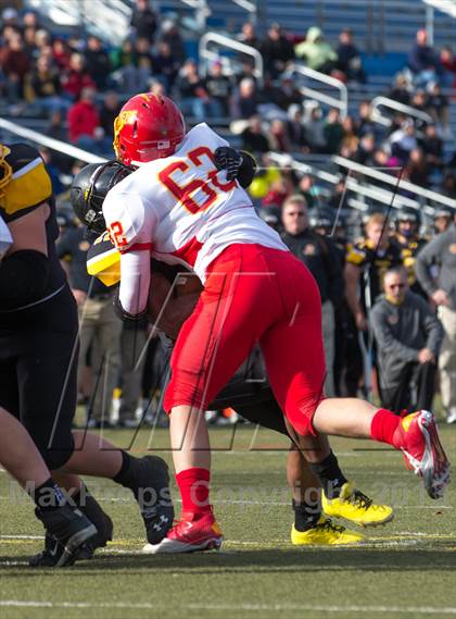 Thumbnail 1 in St. Anthony's vs. Chaminade (CHSFL Class AAA Final) photogallery.