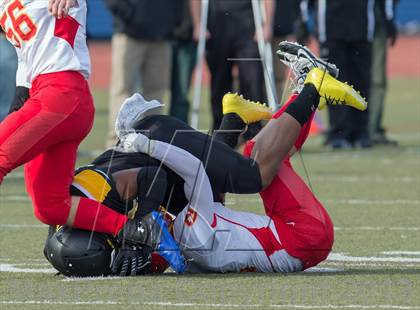 Thumbnail 1 in St. Anthony's vs. Chaminade (CHSFL Class AAA Final) photogallery.