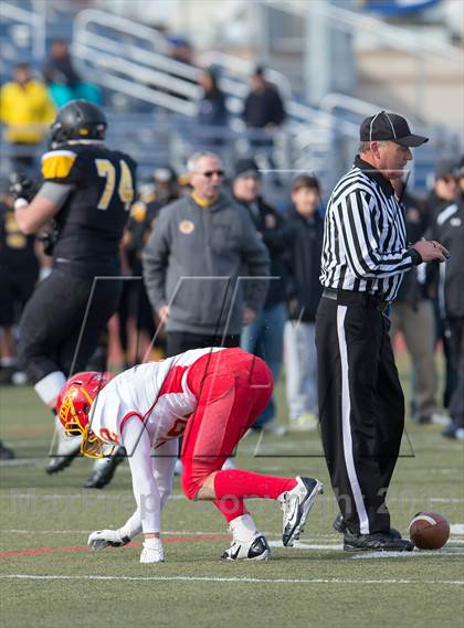 Thumbnail 2 in St. Anthony's vs. Chaminade (CHSFL Class AAA Final) photogallery.