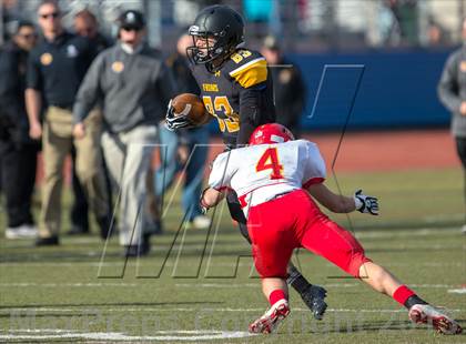 Thumbnail 3 in St. Anthony's vs. Chaminade (CHSFL Class AAA Final) photogallery.