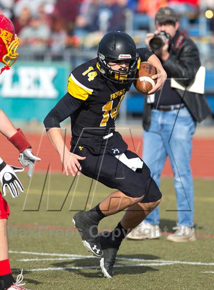 Thumbnail 1 in St. Anthony's vs. Chaminade (CHSFL Class AAA Final) photogallery.