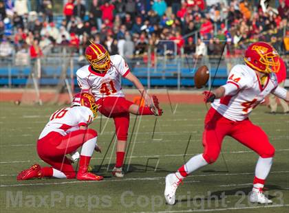 Thumbnail 2 in St. Anthony's vs. Chaminade (CHSFL Class AAA Final) photogallery.