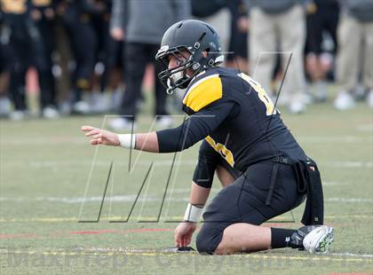 Thumbnail 1 in St. Anthony's vs. Chaminade (CHSFL Class AAA Final) photogallery.