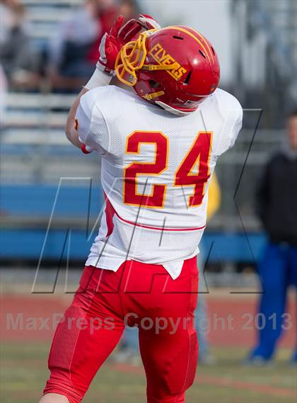 Thumbnail 3 in St. Anthony's vs. Chaminade (CHSFL Class AAA Final) photogallery.