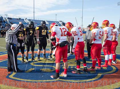Thumbnail 3 in St. Anthony's vs. Chaminade (CHSFL Class AAA Final) photogallery.