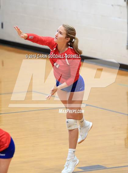 Thumbnail 2 in Southwest Onslow vs West Carteret  (Joseph L. Beasley Spikefest) photogallery.