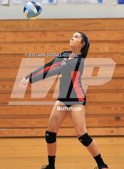 Thumbnail 2 in Southwest Onslow vs West Carteret  (Joseph L. Beasley Spikefest) photogallery.