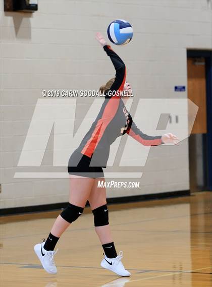 Thumbnail 2 in Southwest Onslow vs West Carteret  (Joseph L. Beasley Spikefest) photogallery.