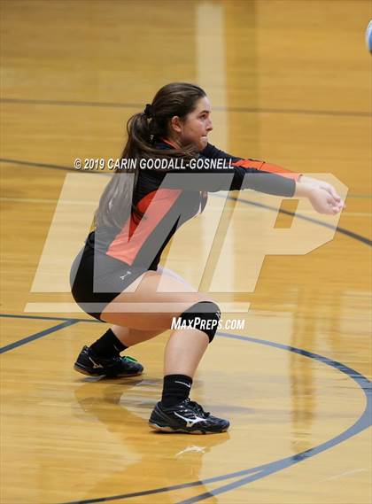 Thumbnail 2 in Southwest Onslow vs West Carteret  (Joseph L. Beasley Spikefest) photogallery.