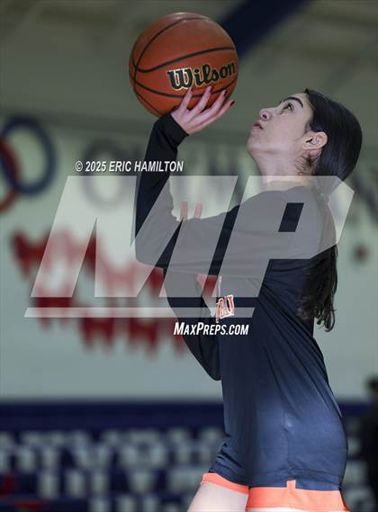 Thumbnail 3 in Beverly Hills vs Leuzinger (CIFSS D6 Quarter Finals) photogallery.