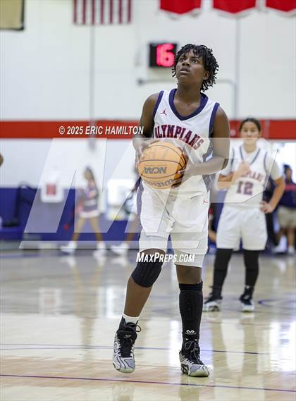 Thumbnail 3 in Beverly Hills vs Leuzinger (CIFSS D6 Quarter Finals) photogallery.