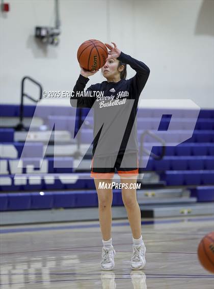 Thumbnail 2 in Beverly Hills vs Leuzinger (CIFSS D6 Quarter Finals) photogallery.