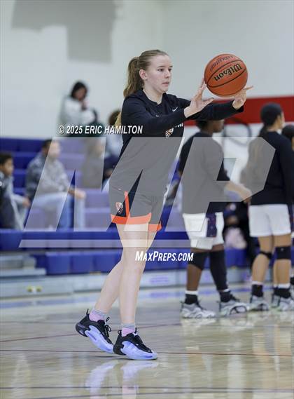 Thumbnail 1 in Beverly Hills vs Leuzinger (CIFSS D6 Quarter Finals) photogallery.