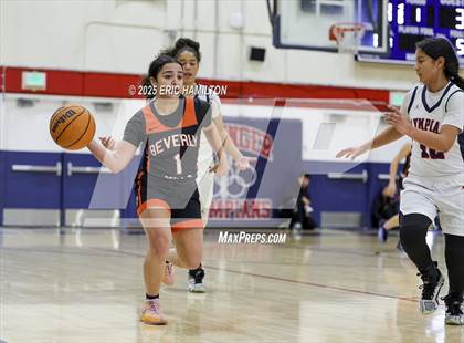 Thumbnail 2 in Beverly Hills vs Leuzinger (CIFSS D6 Quarter Finals) photogallery.