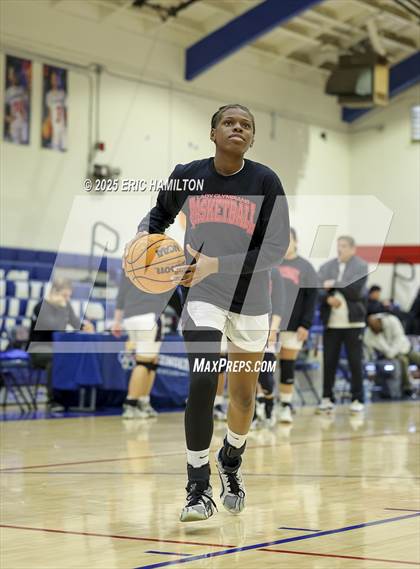 Thumbnail 2 in Beverly Hills vs Leuzinger (CIFSS D6 Quarter Finals) photogallery.