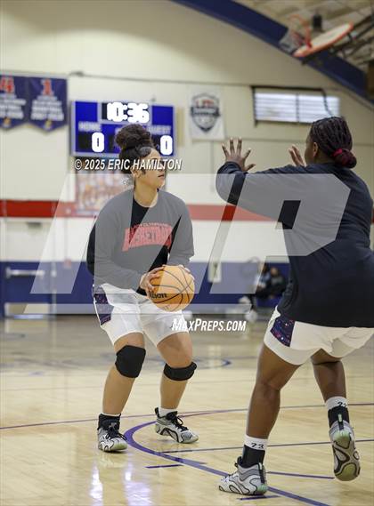 Thumbnail 2 in Beverly Hills vs Leuzinger (CIFSS D6 Quarter Finals) photogallery.