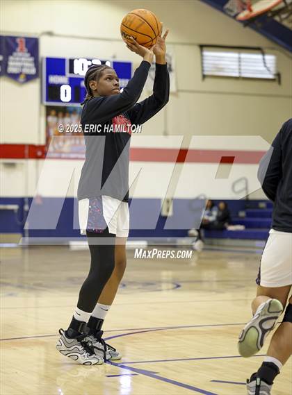 Thumbnail 1 in Beverly Hills vs Leuzinger (CIFSS D6 Quarter Finals) photogallery.
