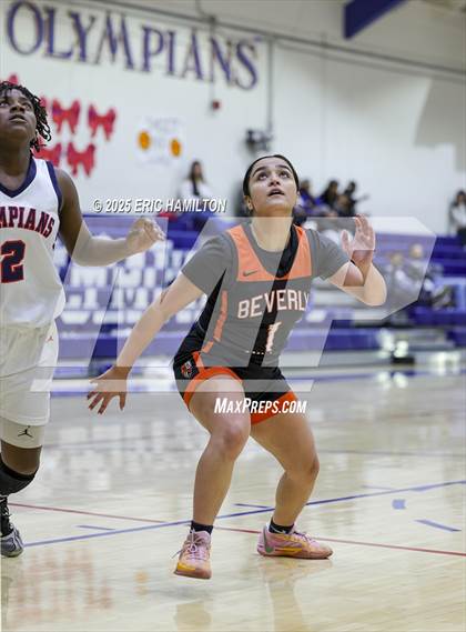 Thumbnail 2 in Beverly Hills vs Leuzinger (CIFSS D6 Quarter Finals) photogallery.