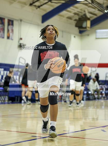 Thumbnail 3 in Beverly Hills vs Leuzinger (CIFSS D6 Quarter Finals) photogallery.