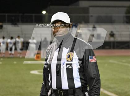 Thumbnail 1 in Los Angeles vs Hawkins (CIF CS Division lll Round 1) photogallery.