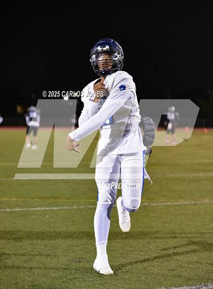 Thumbnail 3 in Los Angeles vs Hawkins (CIF CS Division lll Round 1) photogallery.