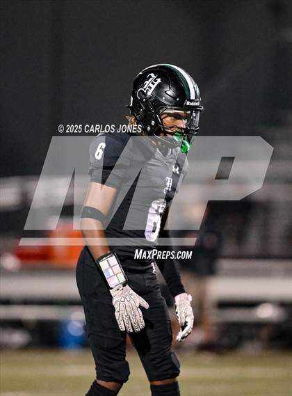 Thumbnail 2 in Los Angeles vs Hawkins (CIF CS Division lll Round 1) photogallery.