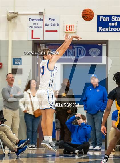 Thumbnail 3 in Avon @ Hamilton Southeastern photogallery.