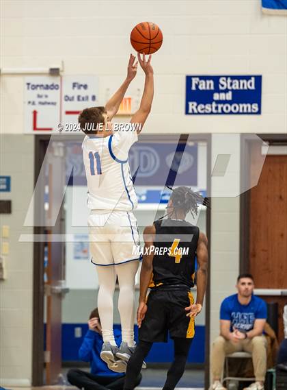 Thumbnail 3 in Avon @ Hamilton Southeastern photogallery.