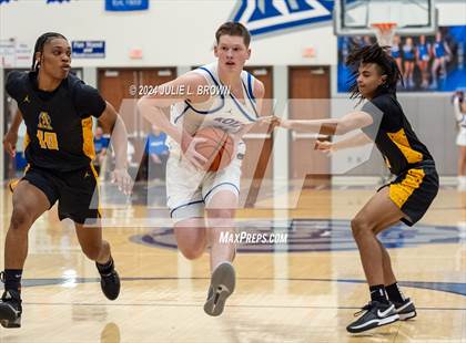 Thumbnail 1 in Avon @ Hamilton Southeastern photogallery.