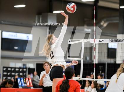Thumbnail 2 in Mayfield vs. Twin Falls (Nike Tournament of Champions) photogallery.