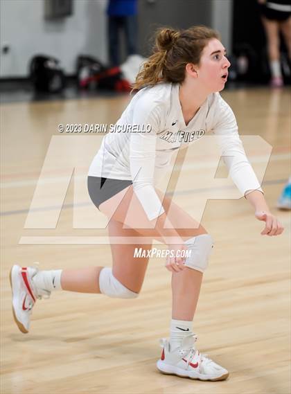 Thumbnail 2 in Mayfield vs. Twin Falls (Nike Tournament of Champions) photogallery.