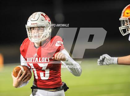 Thumbnail 2 in Kemp vs. Lone Oak (UIL 3A Bi-District Playoff) photogallery.