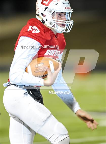 Thumbnail 2 in Kemp vs. Lone Oak (UIL 3A Bi-District Playoff) photogallery.