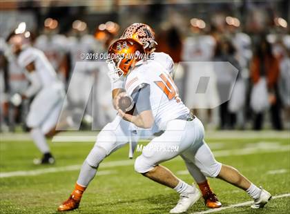 Thumbnail 3 in Kemp vs. Lone Oak (UIL 3A Bi-District Playoff) photogallery.