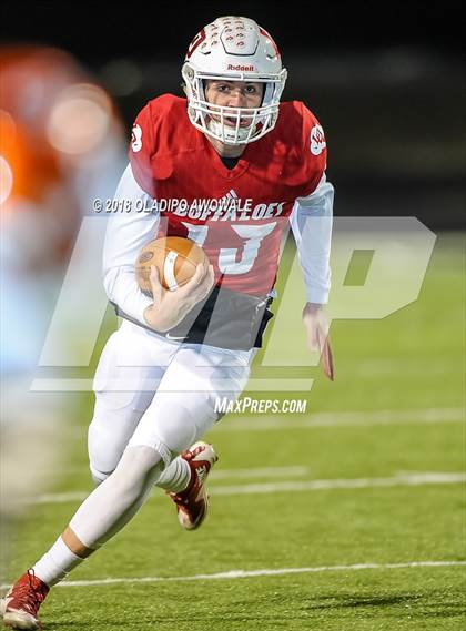 Thumbnail 1 in Kemp vs. Lone Oak (UIL 3A Bi-District Playoff) photogallery.