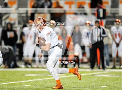 Thumbnail 1 in Kemp vs. Lone Oak (UIL 3A Bi-District Playoff) photogallery.