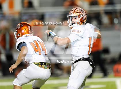 Thumbnail 2 in Kemp vs. Lone Oak (UIL 3A Bi-District Playoff) photogallery.