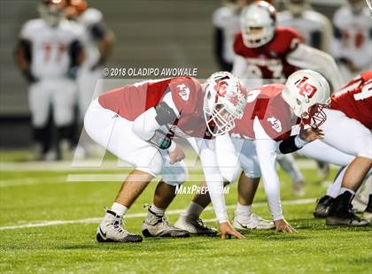 Thumbnail 2 in Kemp vs. Lone Oak (UIL 3A Bi-District Playoff) photogallery.