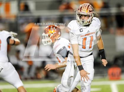 Thumbnail 1 in Kemp vs. Lone Oak (UIL 3A Bi-District Playoff) photogallery.