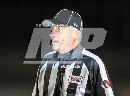 Thumbnail 2 in Kemp vs. Lone Oak (UIL 3A Bi-District Playoff) photogallery.