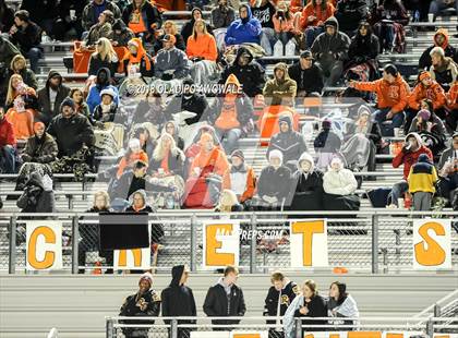 Thumbnail 3 in Kemp vs. Lone Oak (UIL 3A Bi-District Playoff) photogallery.