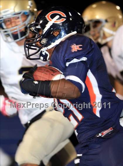 Thumbnail 2 in Notre Dame @ Chaminade photogallery.