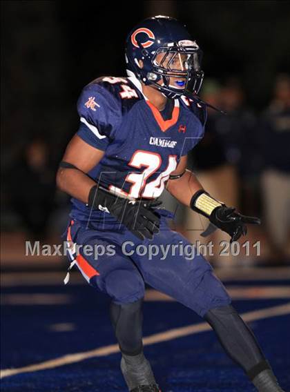 Thumbnail 2 in Notre Dame @ Chaminade photogallery.