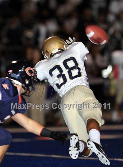 Thumbnail 3 in Notre Dame @ Chaminade photogallery.