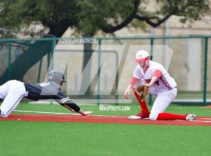 Thumbnail 3 in Vandegrift @ Hyde Park photogallery.