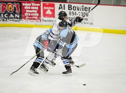 Thumbnail 2 in Eagle River vs Chugiak (Battle of the Bridge) photogallery.