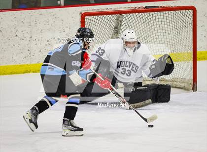 Thumbnail 2 in Eagle River vs Chugiak (Battle of the Bridge) photogallery.