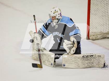 Thumbnail 2 in Eagle River vs Chugiak (Battle of the Bridge) photogallery.