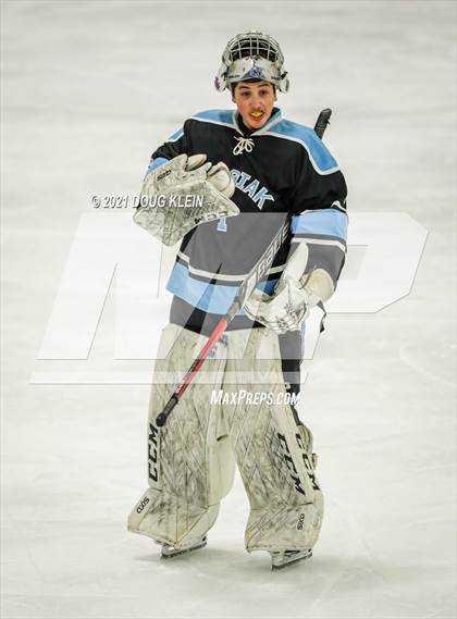 Thumbnail 2 in Eagle River vs Chugiak (Battle of the Bridge) photogallery.