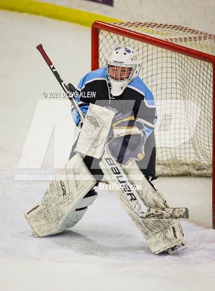 Thumbnail 3 in Eagle River vs Chugiak (Battle of the Bridge) photogallery.